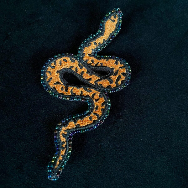 Broche Serpent Orange – Image 2