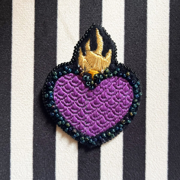 Broche Coeur Sacré Violet