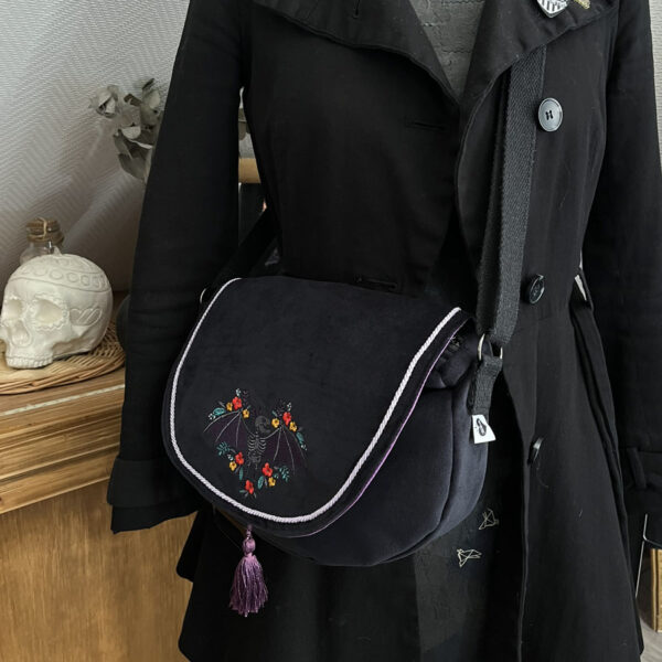 Sac Besace Pompons✨Chauve-souris✨en velours noir – Image 4