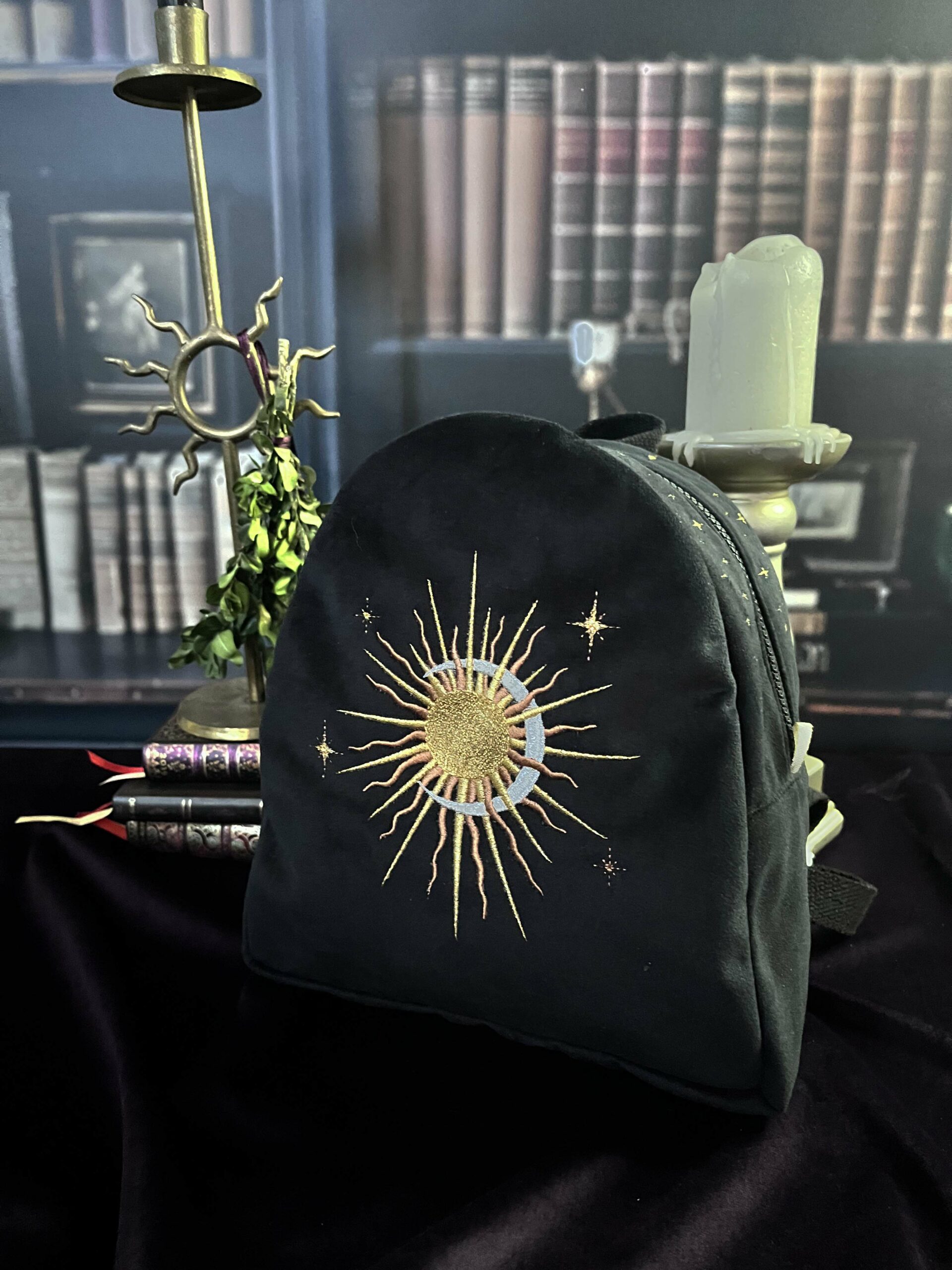 Sac à dos Astres en velours noir – Image 3