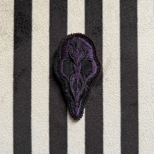 Broche Crane de corbeau Violet/Aubergine