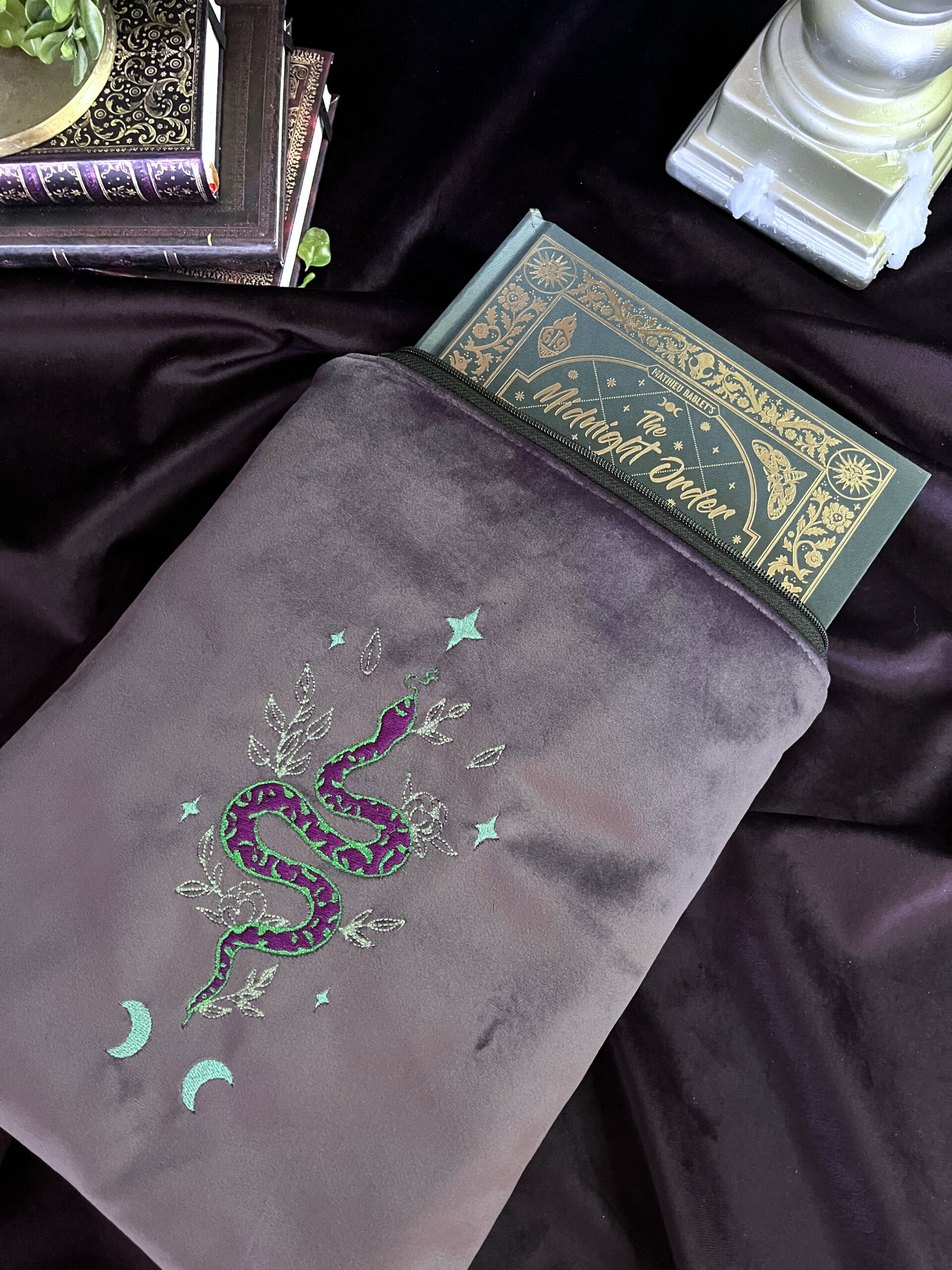 Pochette à livre broché/rélié Lune Ophidienne – Image 3
