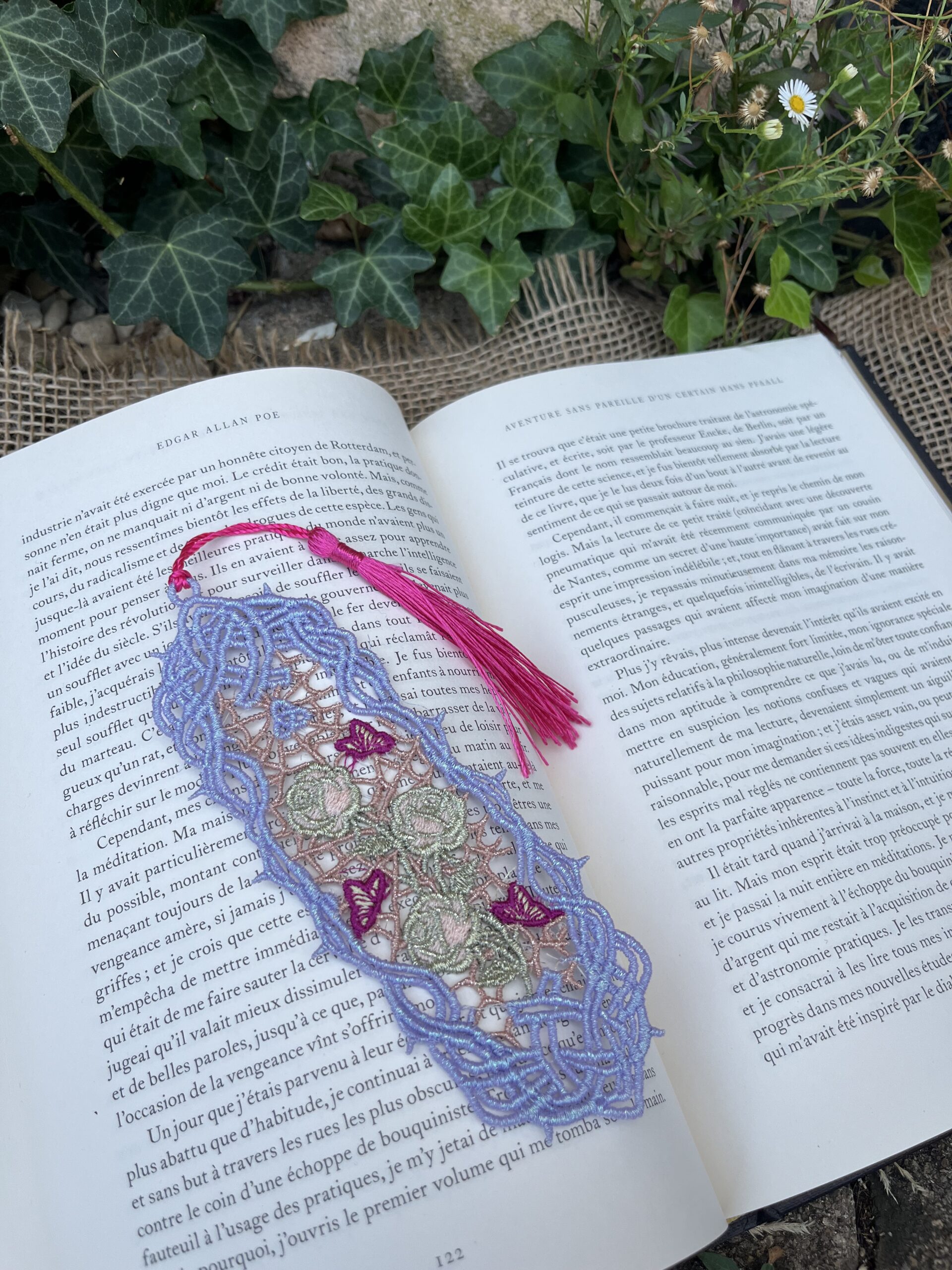 Marque-page "De roses et de ronces" fushia
